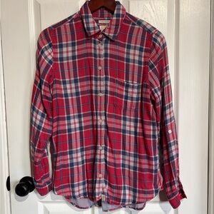 AMERICAN EAGLE Red Plaid button Down Shirt